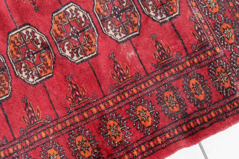 Handmade Vintage Pakistani Lahore Rug 2.6'x4', 80cmx122cm, 1970s