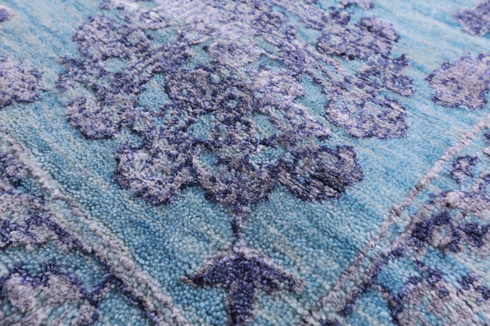 8' 1" X 10' 2" Wool & Silk Persian Hand-Knotted Rug - Q15563