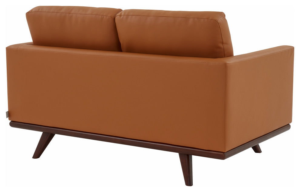 LeisureMod Chester Modern Leather Loveseat With Birch Wood Base, Cognac Tan