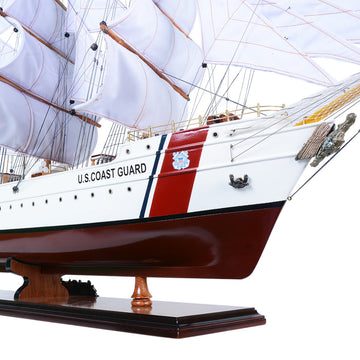 Us. Coast Guard Eagle E.E. Museum-quality Fully Assembled Wooden Model Ship
