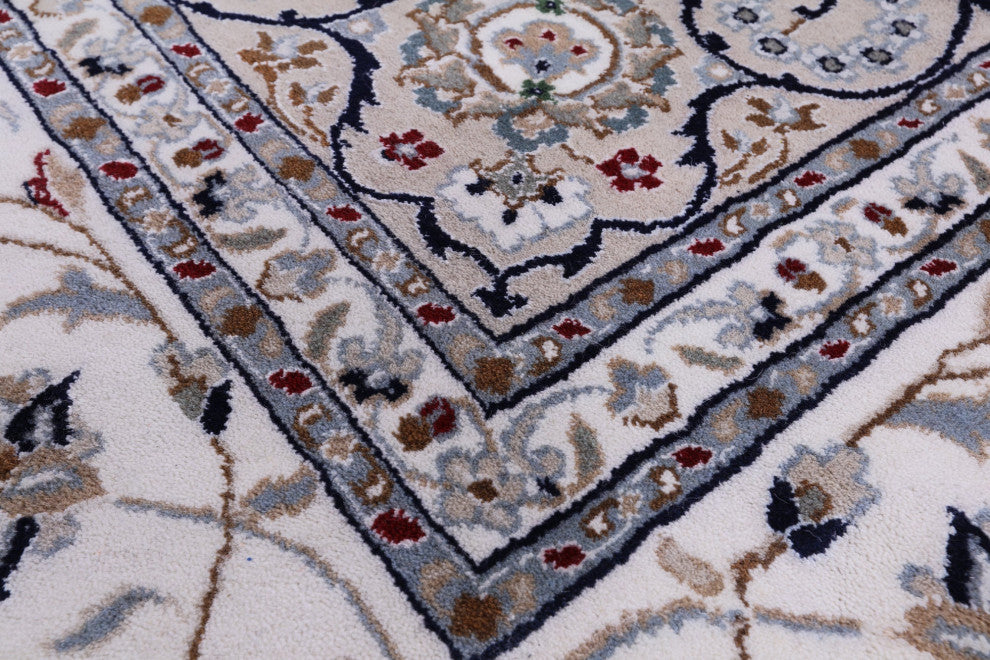 8' Square Persian Nain Wool & Silk Handmade Rug - Q13155