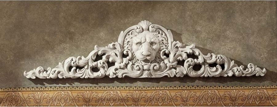 Remoulage Lion Pediment