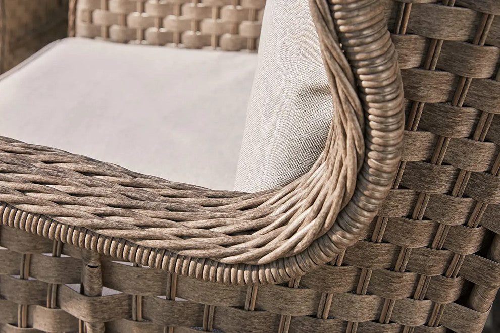 Patio Lounge Chairs With Cushioned Seats and All Weather Wicker Design