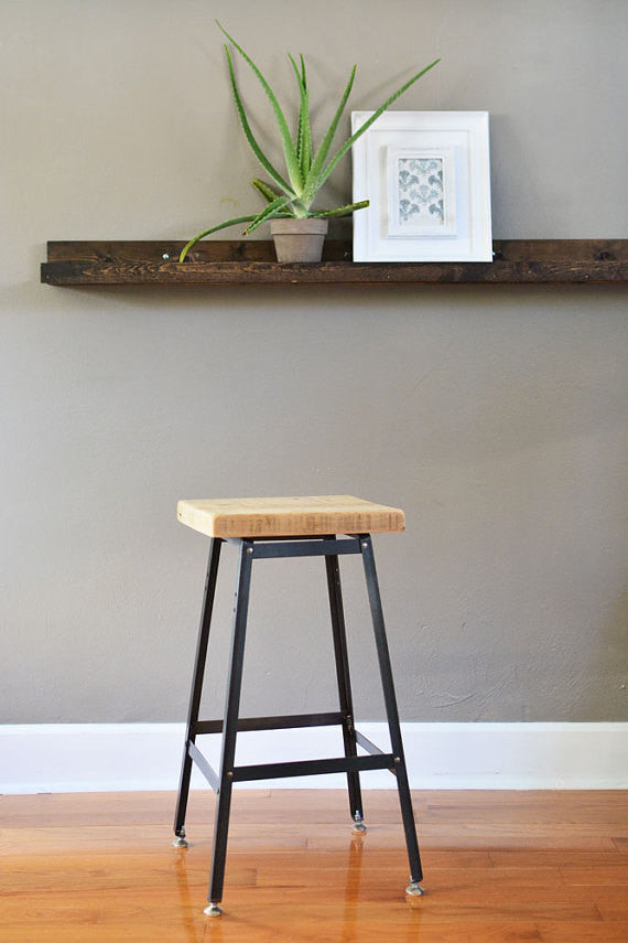 Urban Bar Stool Reclaimed Barn Wood, 18x16x16, Clear Coat