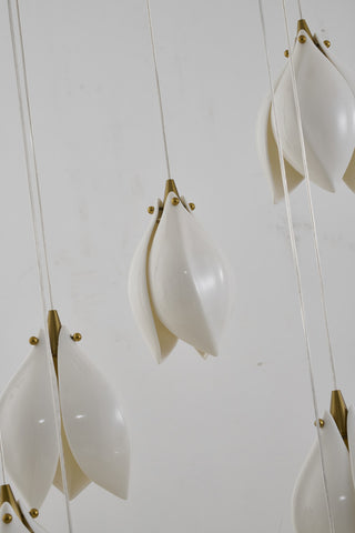 12-Light Bronze Single Pendant With A Cream Ceramic Flower