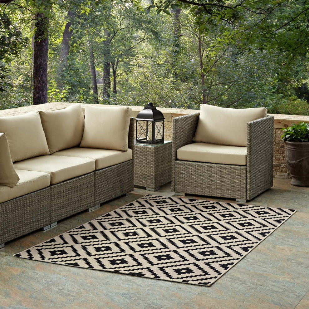 Perplex Geometric Diamond Trellis 9x12 Indoor and Outdoor Area Rug