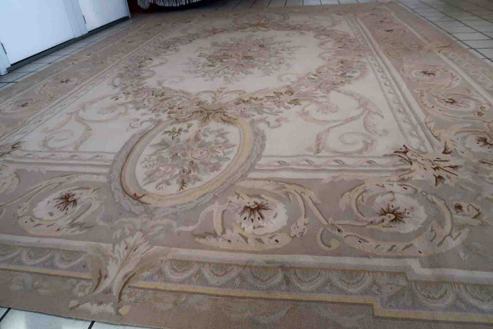 Handmade Vintage French Aubusson Rug 8.7'x12.2', 267cmx373cm 1970s