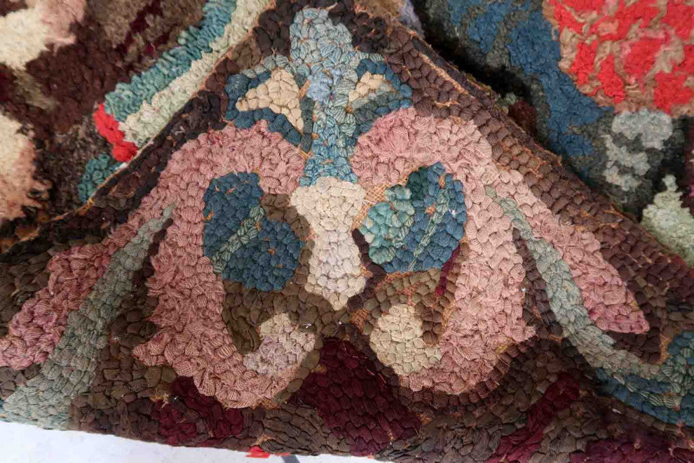 Handmade Antique American Hooked Rug 2'x3.5', 63cmx107cm 1880s