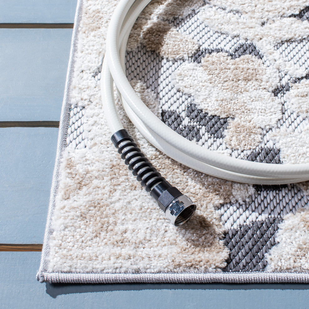 Safavieh Cabana Collection CBN672 Indoor-Outdoor Rug