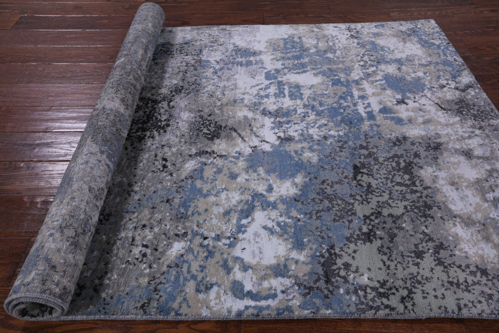 Abstract Wool and Silk Hand Knotted Rug 4' 0" X 6' 1" Q8722