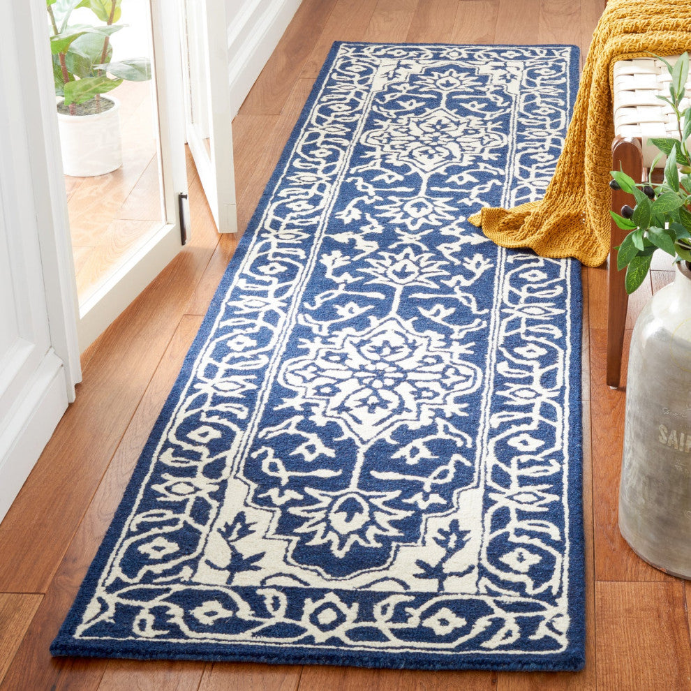 Safavieh Micro-Loop Mlp648N Traditional Rug, Navy and Ivory, 5'0"x5'0" Square