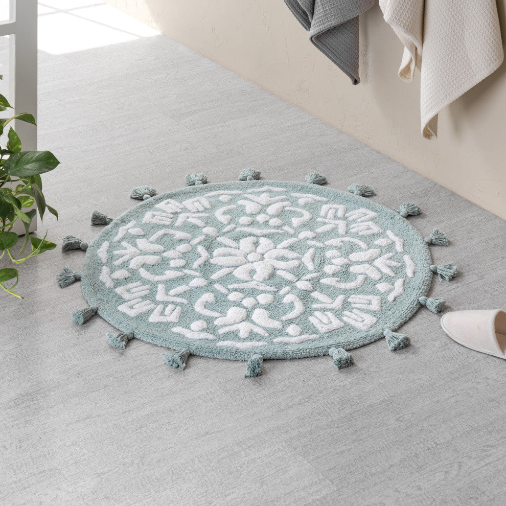 Cambridge Round Tufted Bath Mat With Tassels, Arctic/White