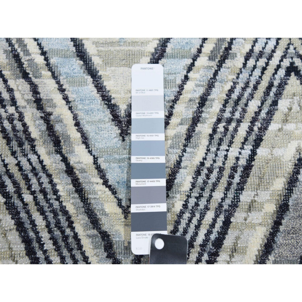 Round Chevron Design Modern Wool and Pure Silk Hand Knotted Rug, 6'0" x 6'0"