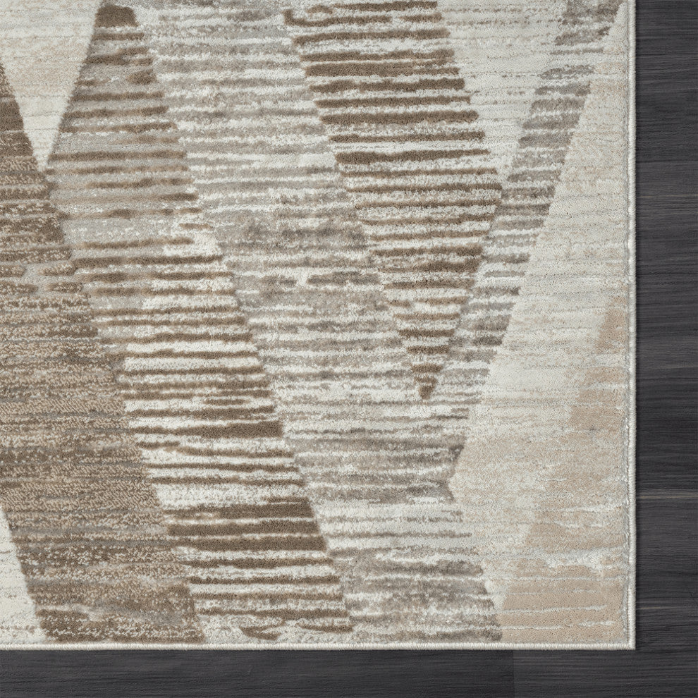 5' X 8' Gray Geometric Area Rug