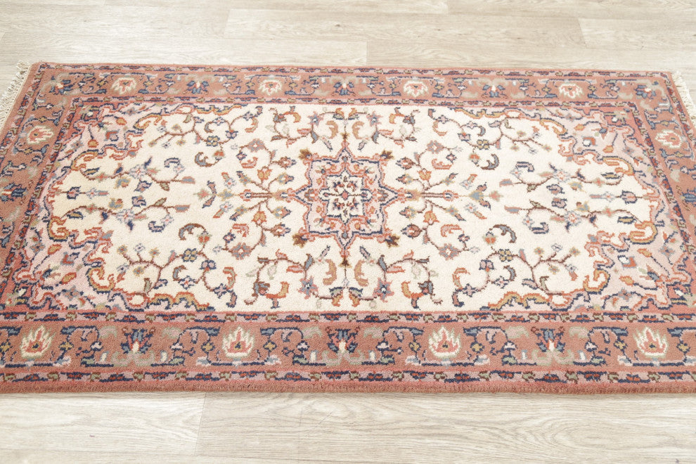 Sarouk Oriental Traditional Hand-Knotted Area Rug Indian, Beige, 5'6"x2'11