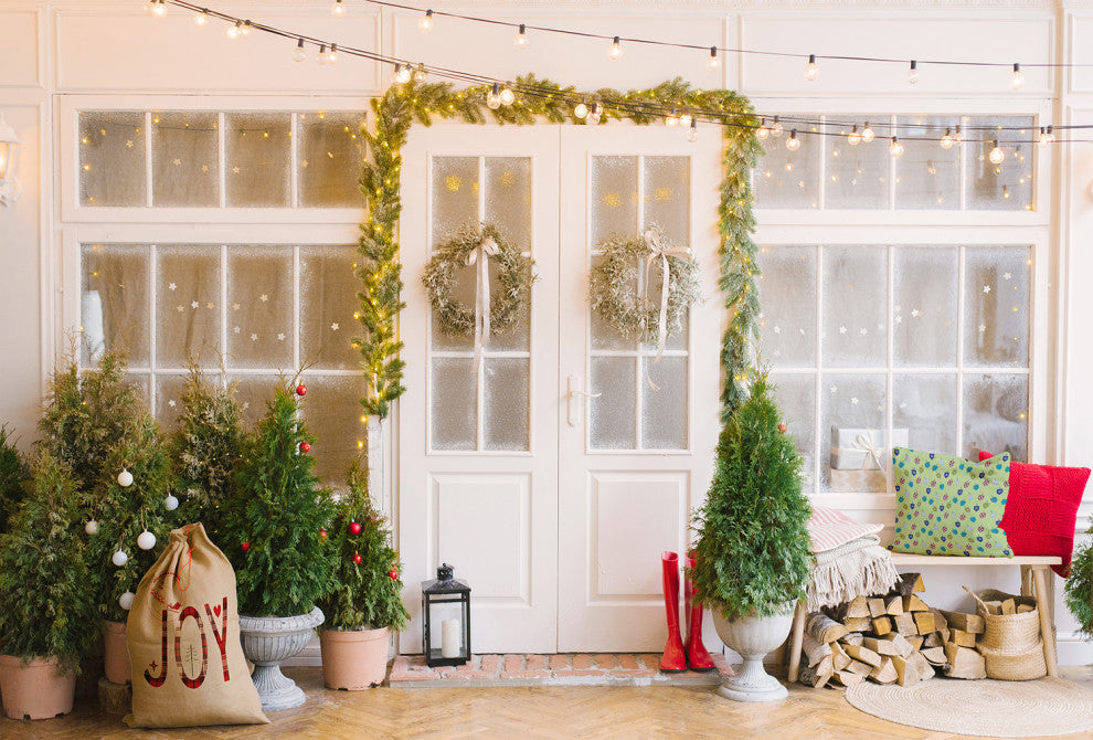 Dreidel Pattern Indoor/Outdoor Throw Pillow, Light Green, 18"x18"