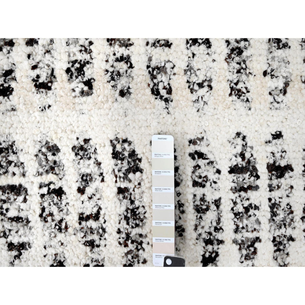 Vivid White Modern Design Organic Wool Hand Knotted Oriental Rug, 10'2"x13'9"