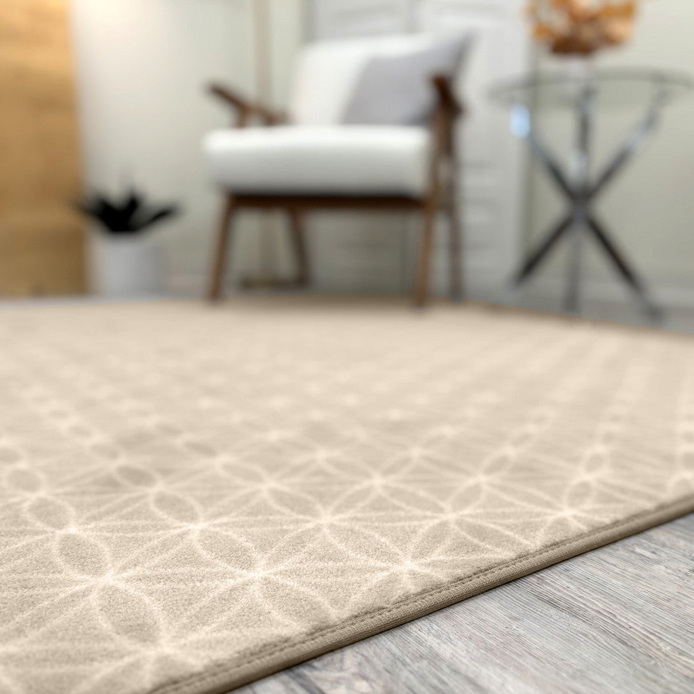 EYELET Soft Tactesse Nylon Area Rug with Anti-Stain Protection, Candlelight, 3'x9'
