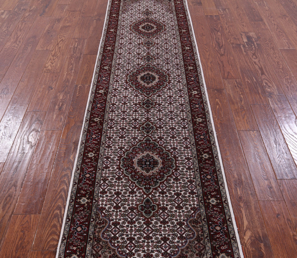 2' 7" X 10' 3" Runner Wool & Silk Persian Tabriz Hand Knotted Rug - Q13026
