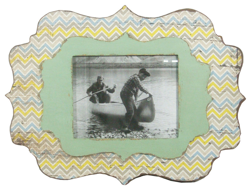Quatrefoil Chevron Wooden Frame, Green, 8"x10"