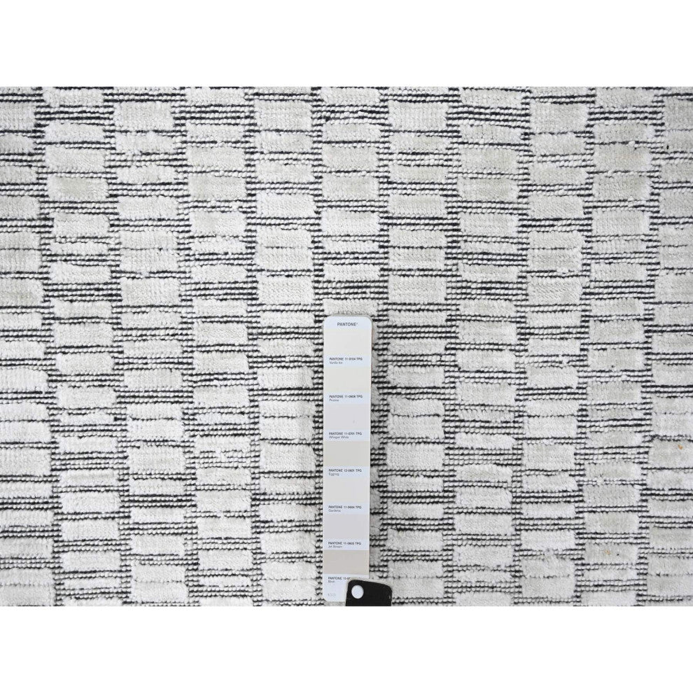 Pearl White Modern Roman Tile Design Hand Loomed Oriental Rug, 9'x11'9"