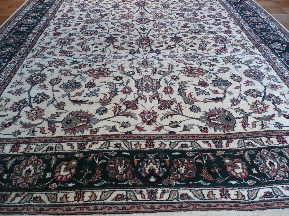 Hand-Knotted Oriental Rug Fine Kashan Design, 6x9
