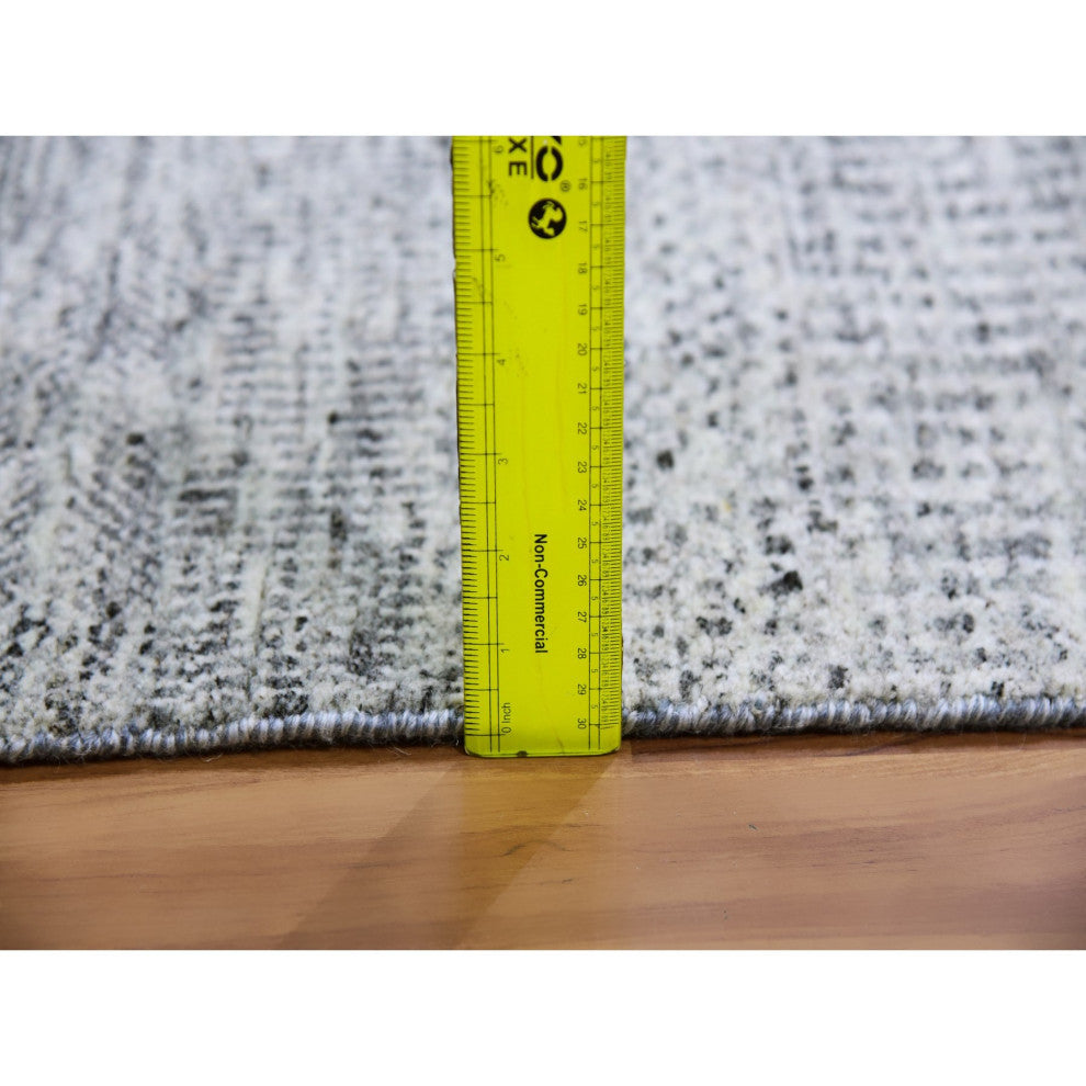 Gainsboro Gray Grass Design Hand Knotted Undyed Organic Wool Rug, 2'11"x5'1"