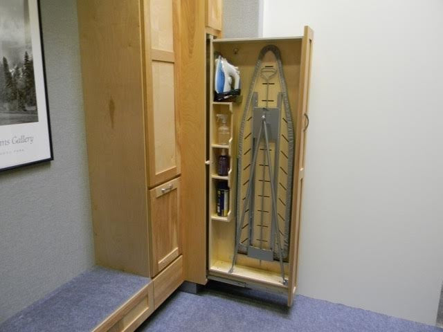 Ironing Center, Right Facing