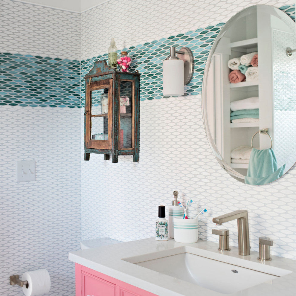 Pescado Glossy Ceramic Mosaic Floor and Wall Tile, Glossy Agua