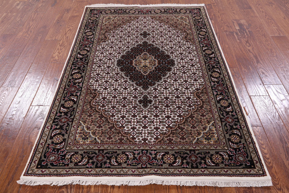 Wool and Silk Persian Tabriz Hand-Knotted Rug 4' 0" X 6' 0" Q6029