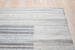 EORC Gray Hand Woven Wool And Viscose Reversible Flat Weave Durry Rug 4'x6'