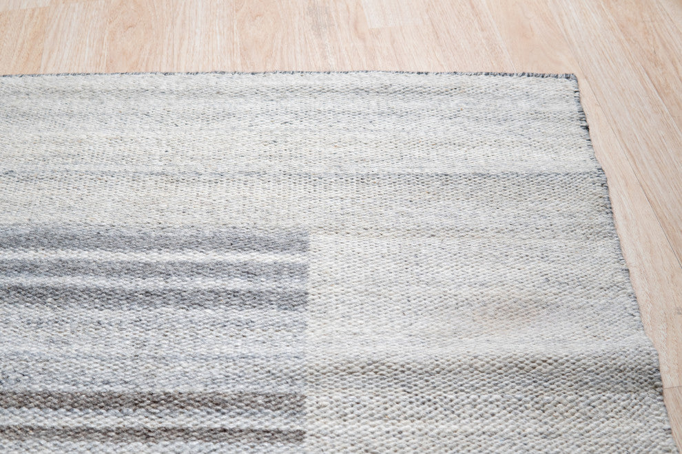 EORC Gray Hand Woven Wool And Viscose Reversible Flat Weave Durry Rug 4'x6'