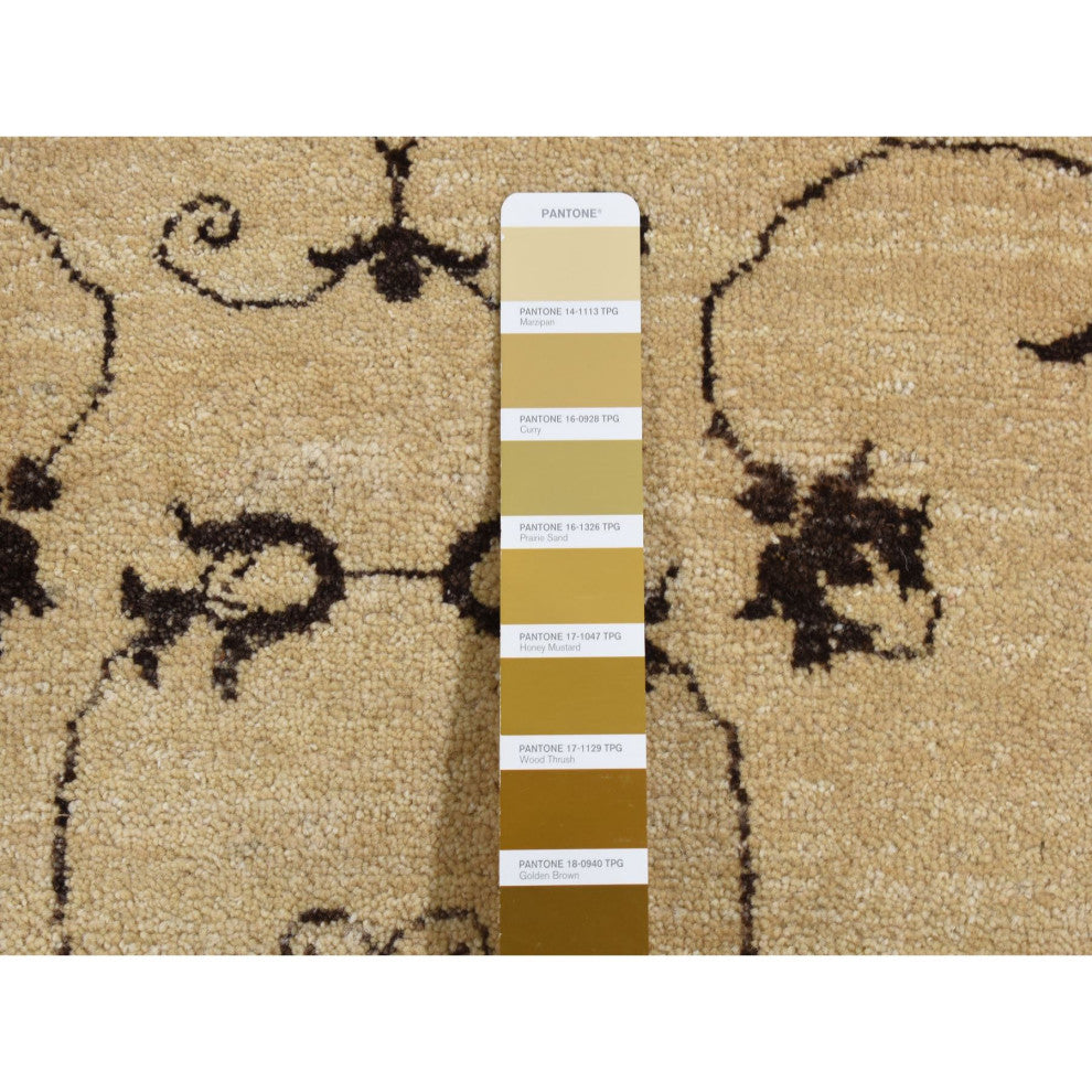 Beige scroll and branch design Hand Knotted Pure Wool Oriental Rug 4'7"x6'4"