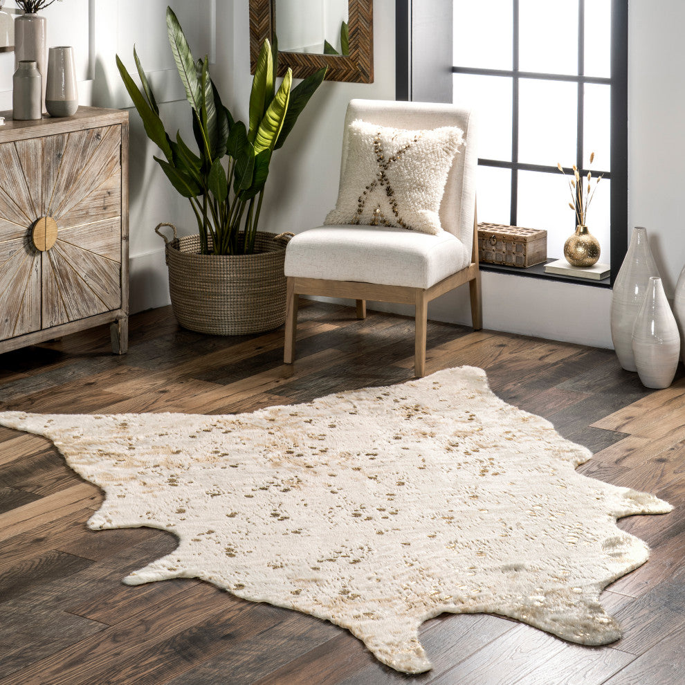 Nuloom Animal Print Macchiato Faux Cowhide Area Rug, Gold 5'x6'7"