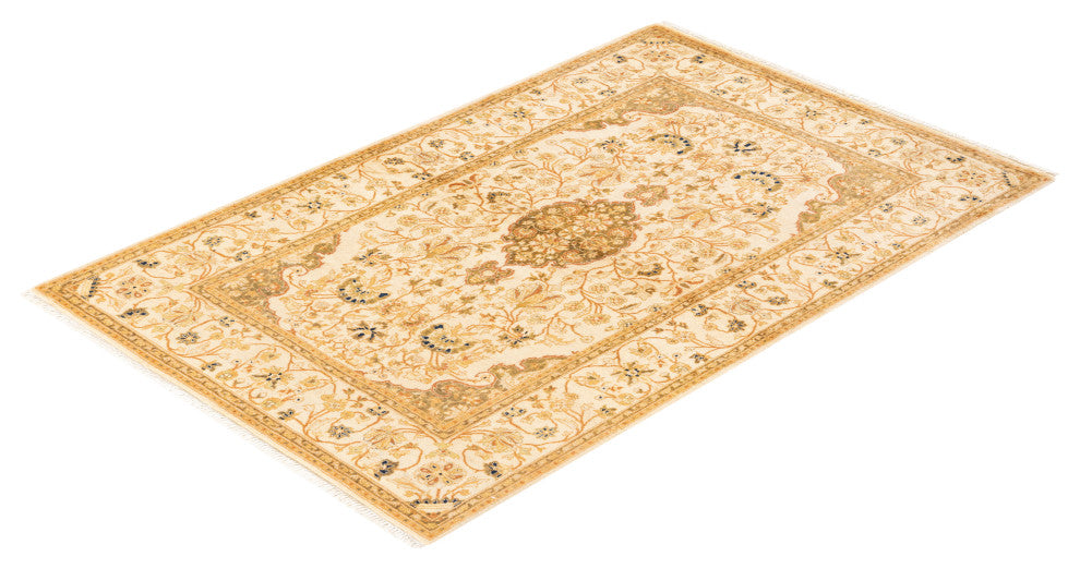 Salin One-of-a-Kind Hand-Knotted Area Rug Ivory, 4'1"x6'4"