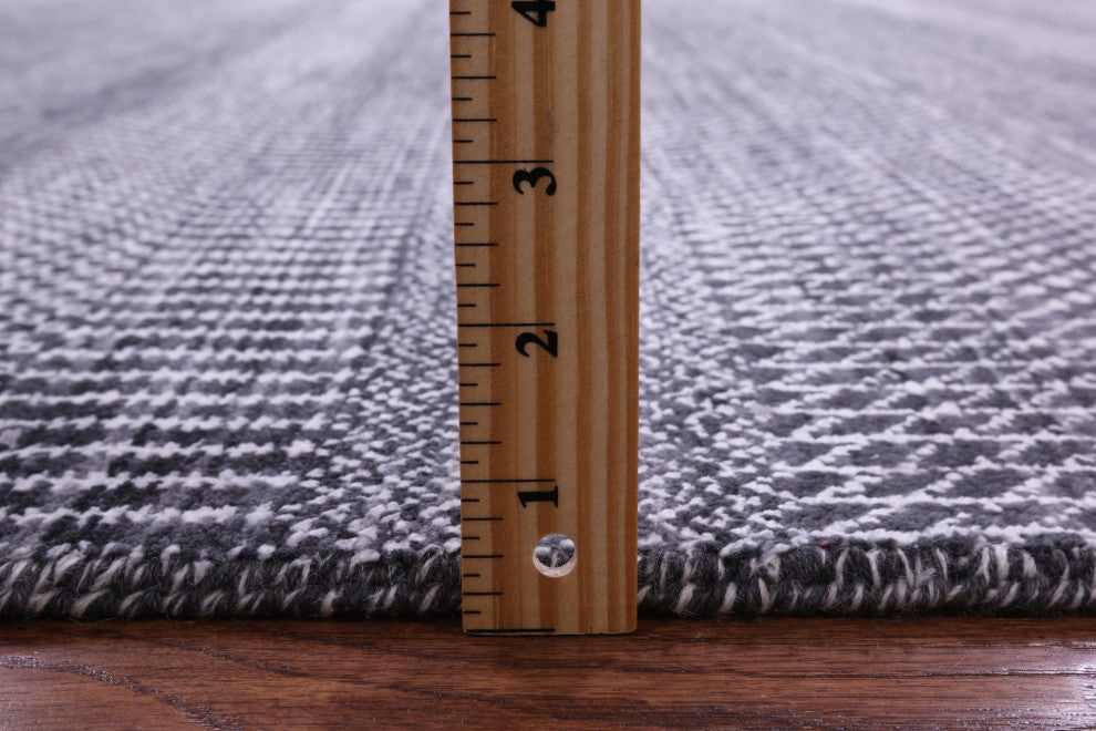 5' 11" X 8' 8" Savannah Grass Handmade Wool and Silk Rug Q11977