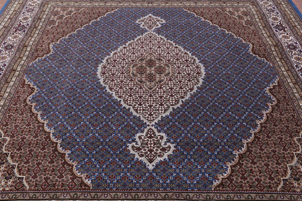 9' Square Persian Tabriz Wool & Silk Hand Knotted Rug - Q13012