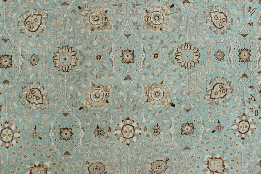 Turkish-Knotted Amaan Light Blue/Beige Rug, 6'1x9'1