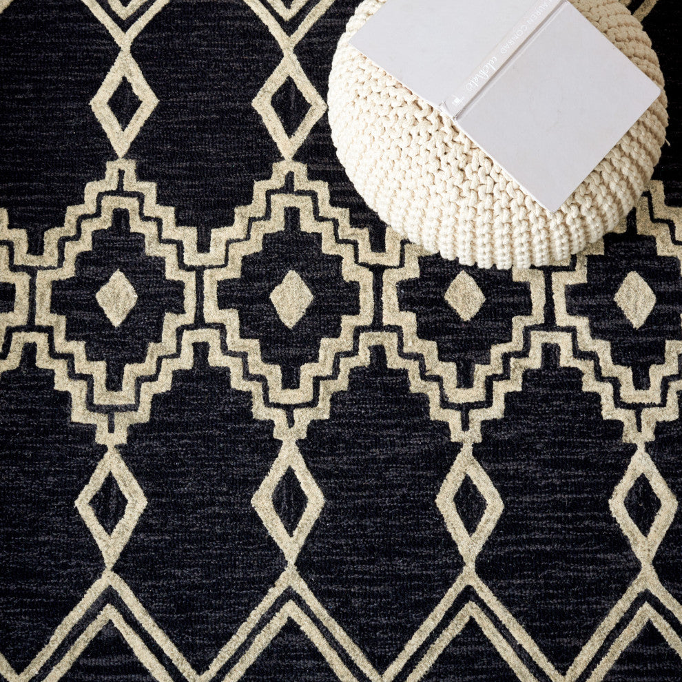 Safavieh Couture Abstract Collection, ABT851 Rug, Black/Ivory, 2'3"x8'