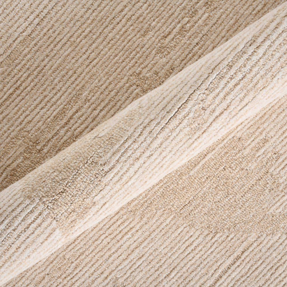 Mexico Abstract Ivory Sand Hand-Hooked Area Rug 5' x 7'6"