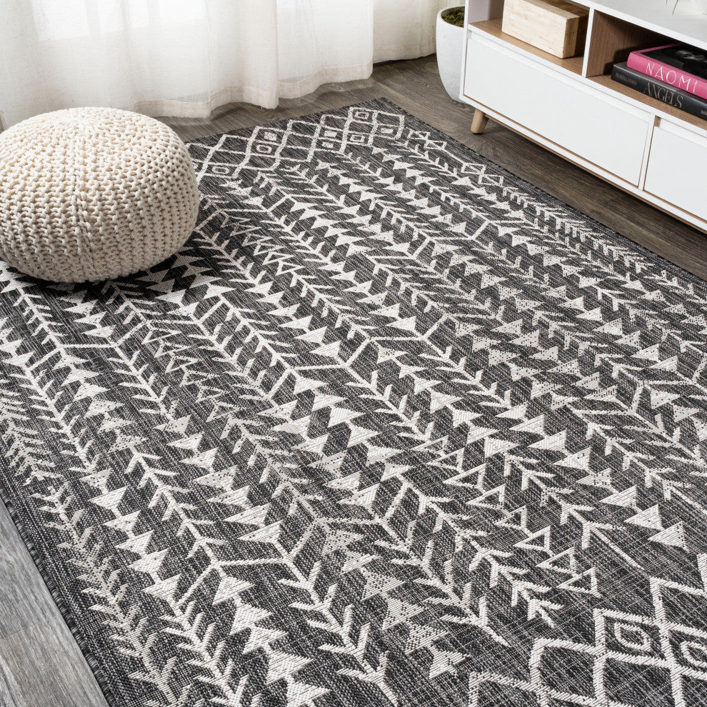 Tokay Bohemian Geometric Indoor/Outdoor Area Rug, Black/Ivory, 5''x8''