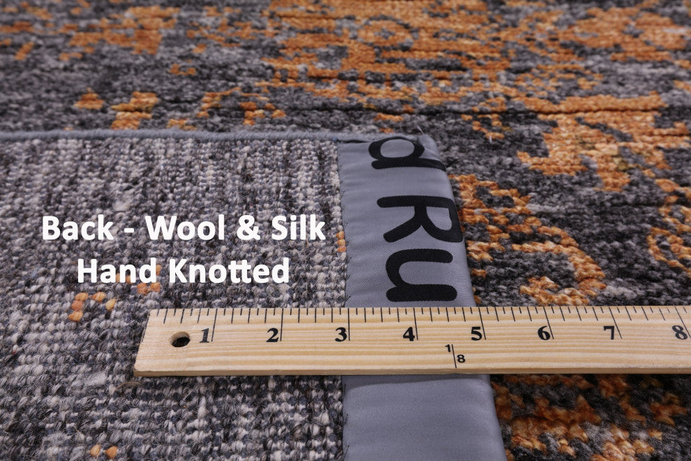 7' 11" X 10' 1" Modern Hand Knotted Wool and Silk Rug Q7062