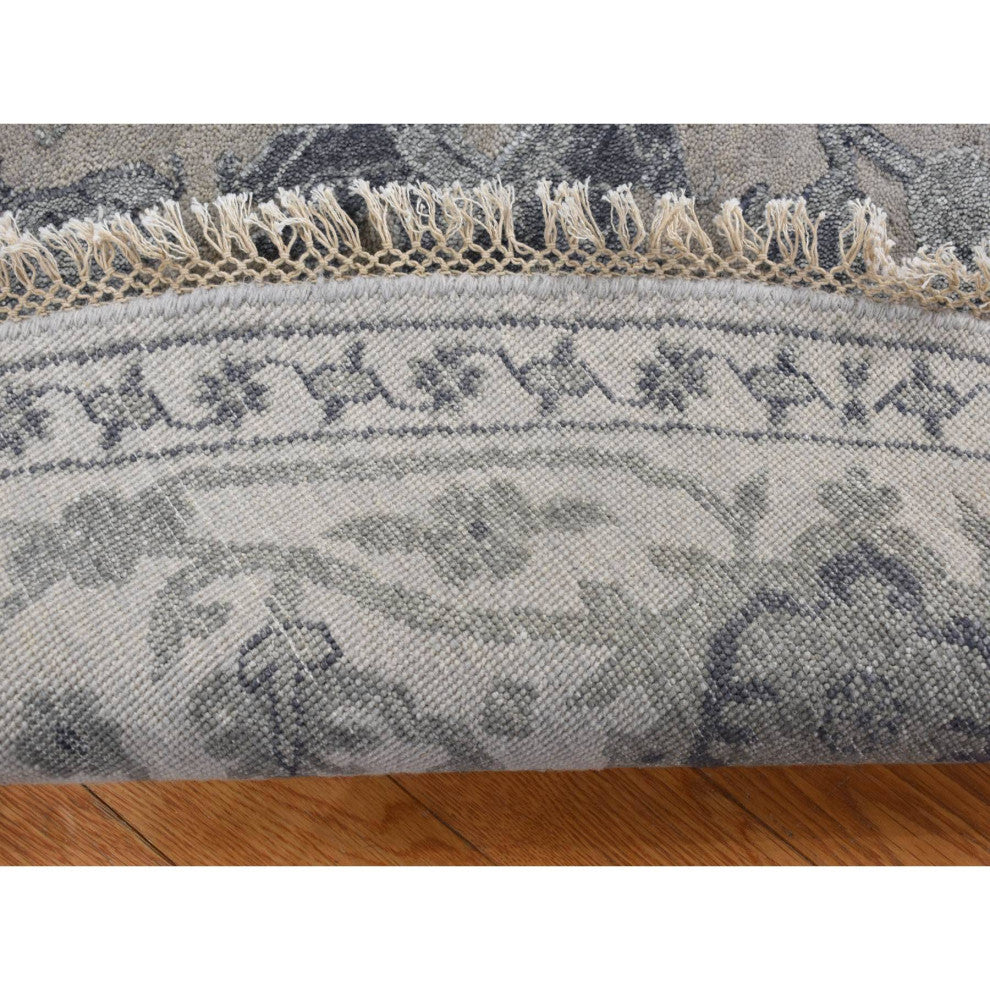 Gray Heriz Design Wool and Silk Hand Knotted Round Rug 8'1" x 8'1"