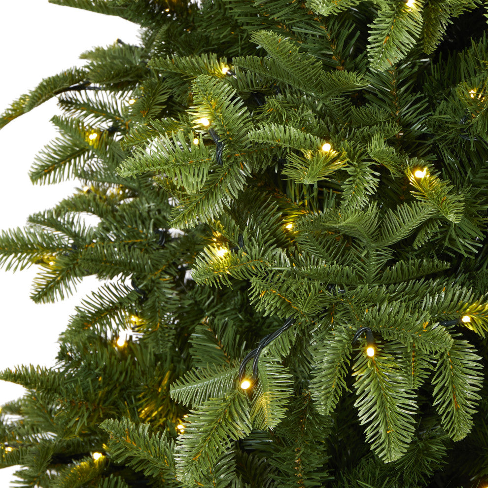 7.5' Wyoming Fir Faux Xmas Tree With 500 Clear Lights and 1580 Bendable Branches