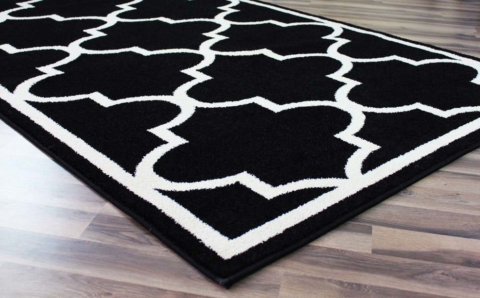 Cristobal Trellis Rug - Black - 5' X 8'