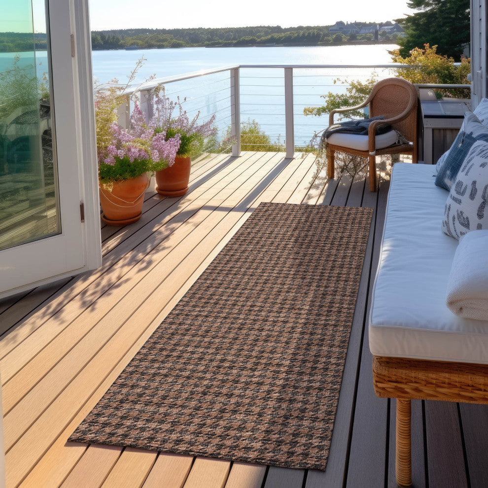 Indoor/Outdoor Hinton HN1 Chocolate Machine Washable 2'3" x 12' Rug