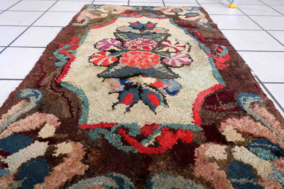 Handmade Antique American Hooked Rug 2'x3.5', 63cmx107cm 1880s