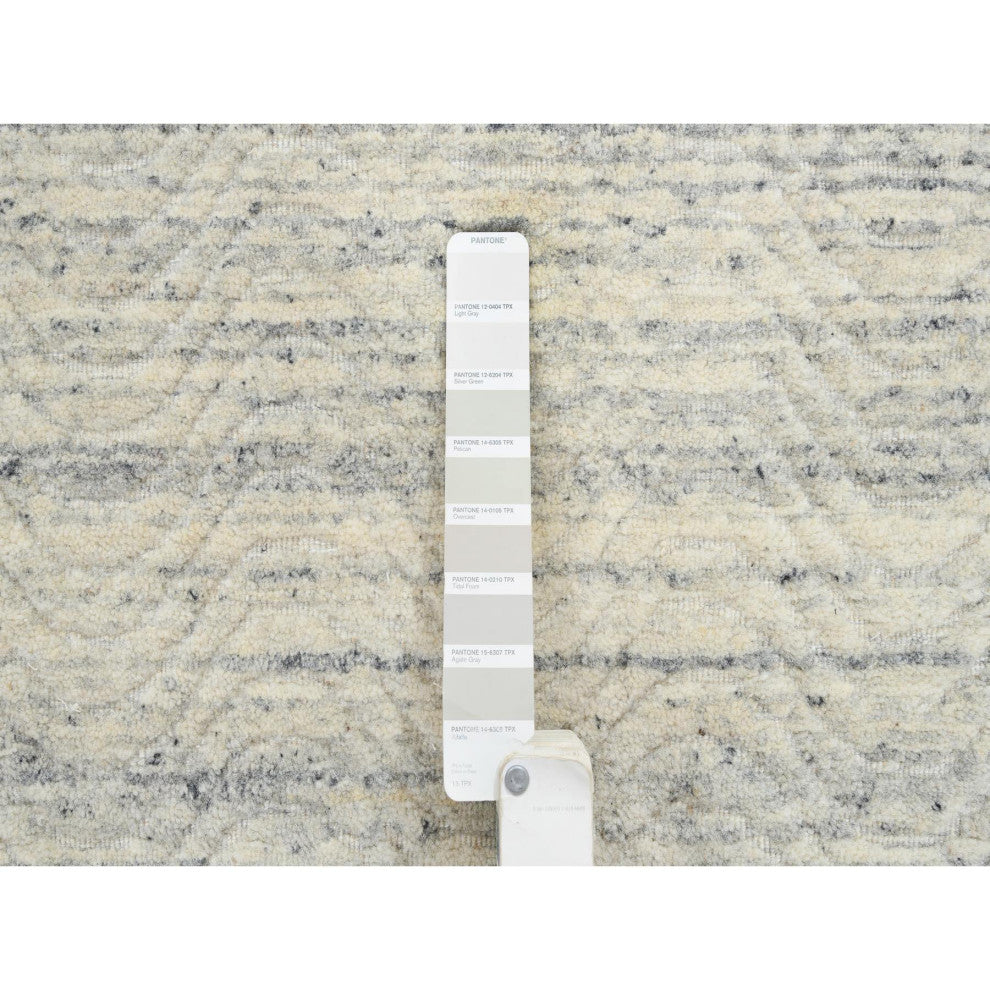 Beige Variegated Textured Modern Design Natural Wool Hand Loomed Rug, 5'10"x9'