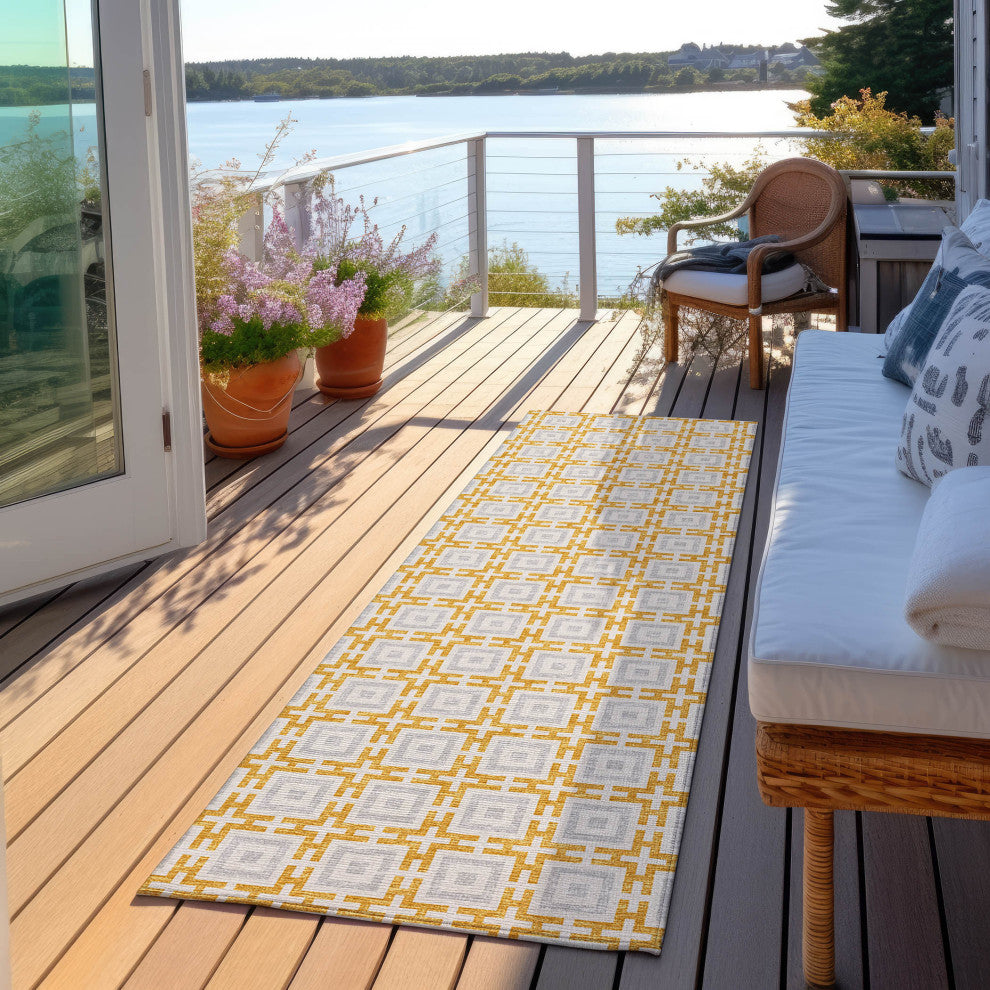 Indoor/Outdoor Marlo MO1 Gold Machine Washable 2'3" x 10' Rug