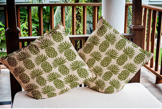 18" x 18" Pineapple Stripes Indoor/Outdoor Polyester Throw Pillow, Olive